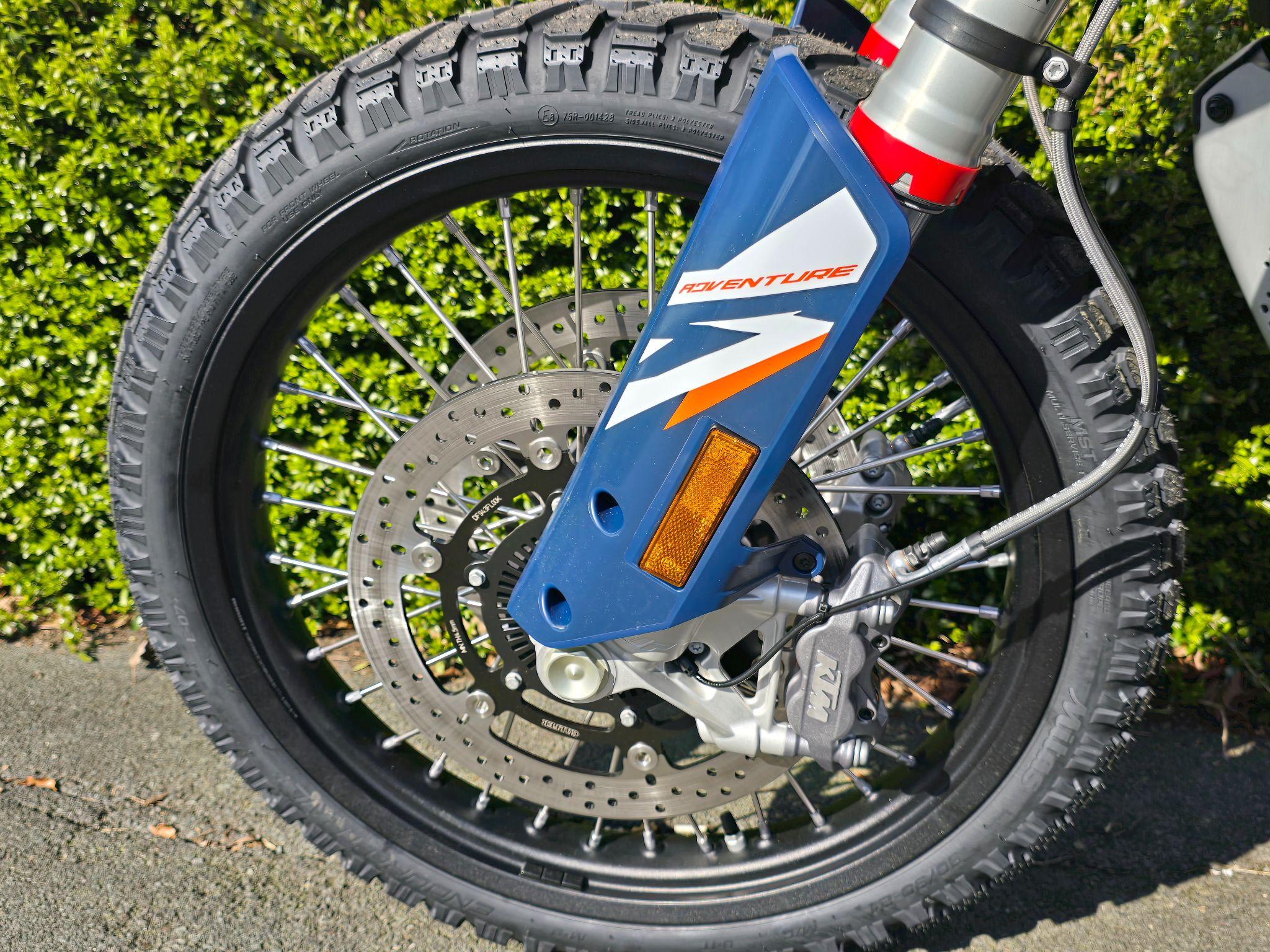SOLD 2025 KTM 890 R Euro 5